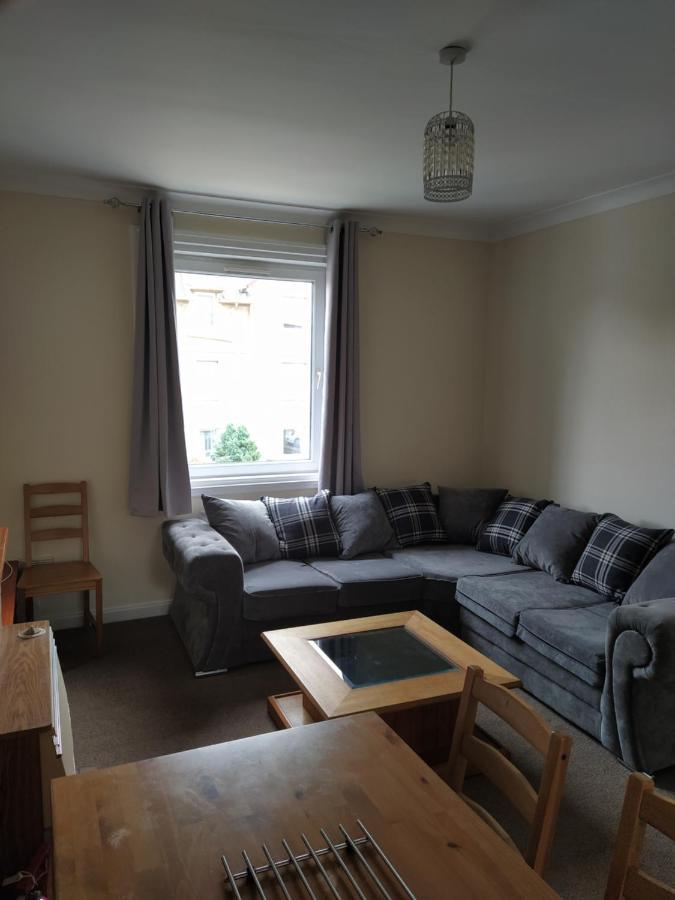 Self Catering 2 Bedroom Flat, Frequent Buses, 1-Minute Walk To Bus Stop, 20 Minutes To City Center Εδιμβούργο Εξωτερικό φωτογραφία